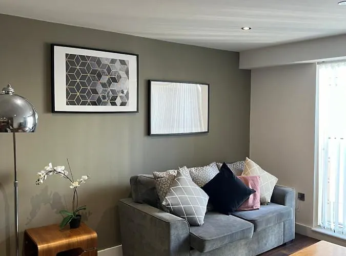 Stunning Manchester City Centre Apartment! Ideal For Small Groups